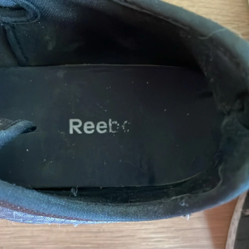 REEBOK GRAY SNEAKERS Size 9.5